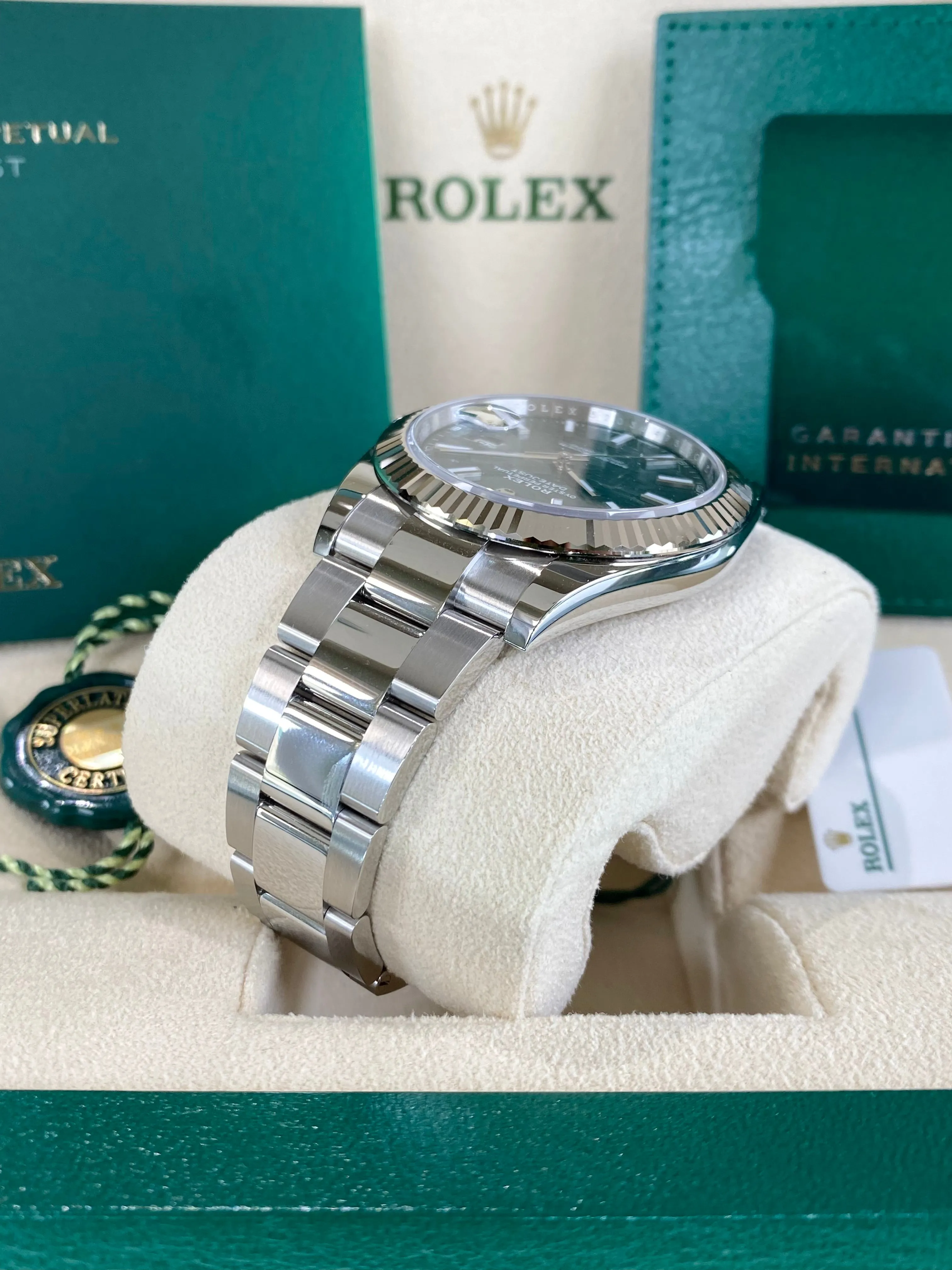 2023 Rolex Datejust 41 126334 Mint Motif