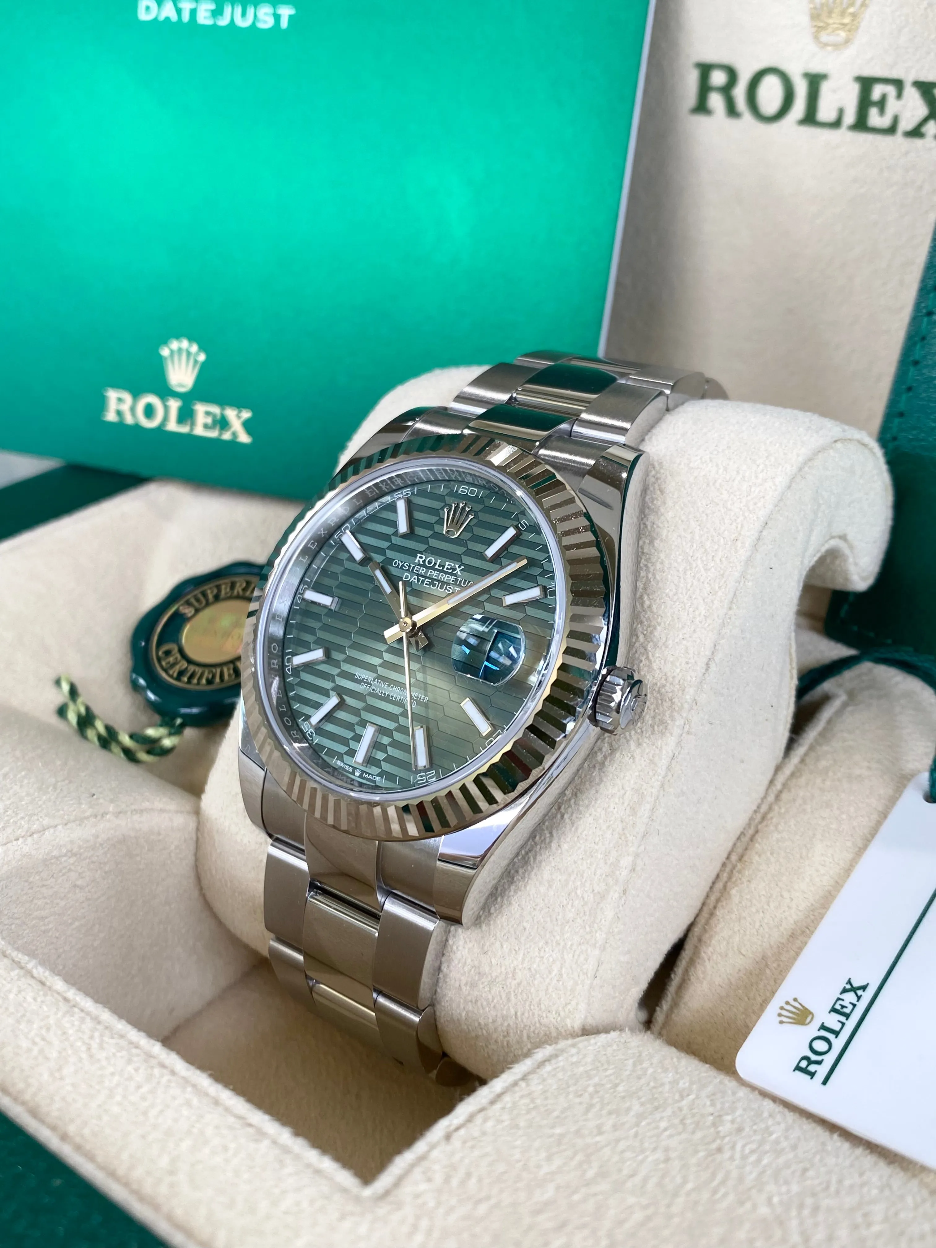 2023 Rolex Datejust 41 126334 Mint Motif