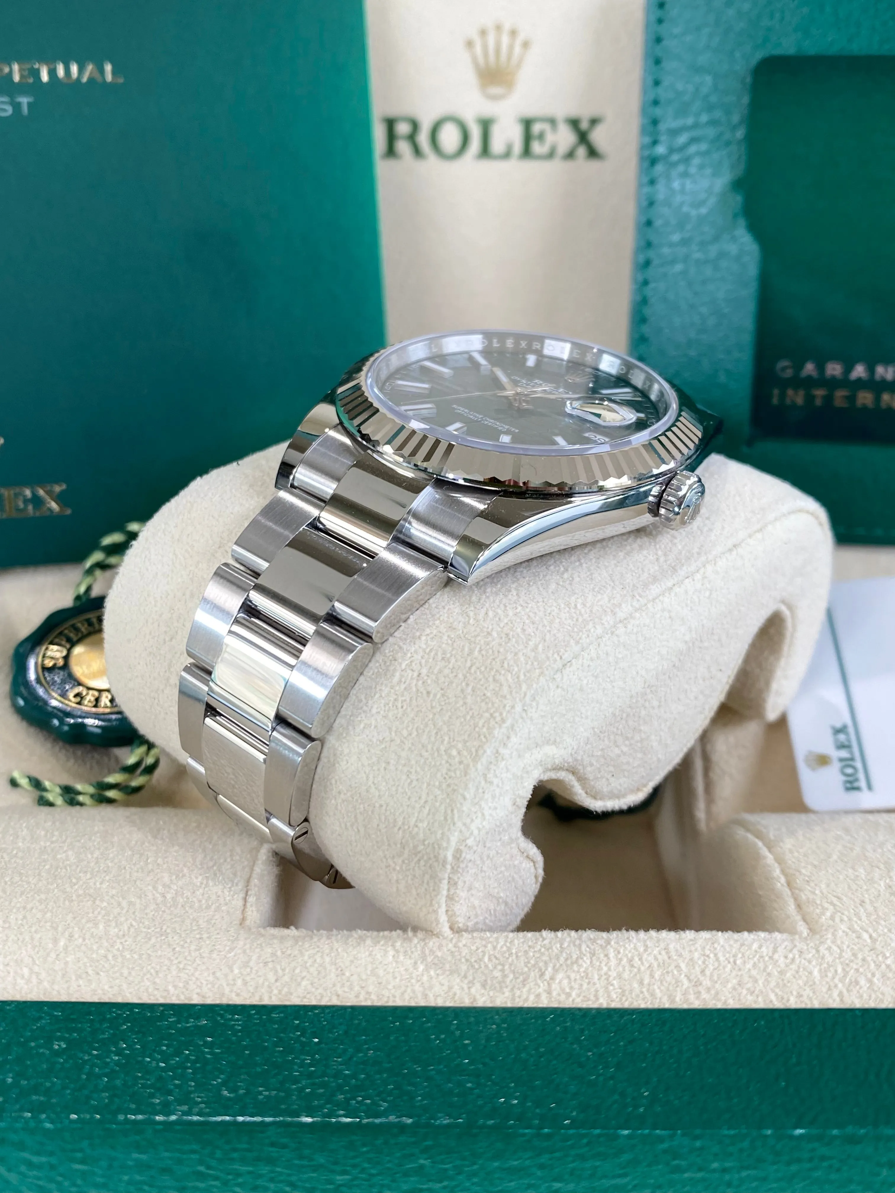 2023 Rolex Datejust 41 126334 Mint Motif
