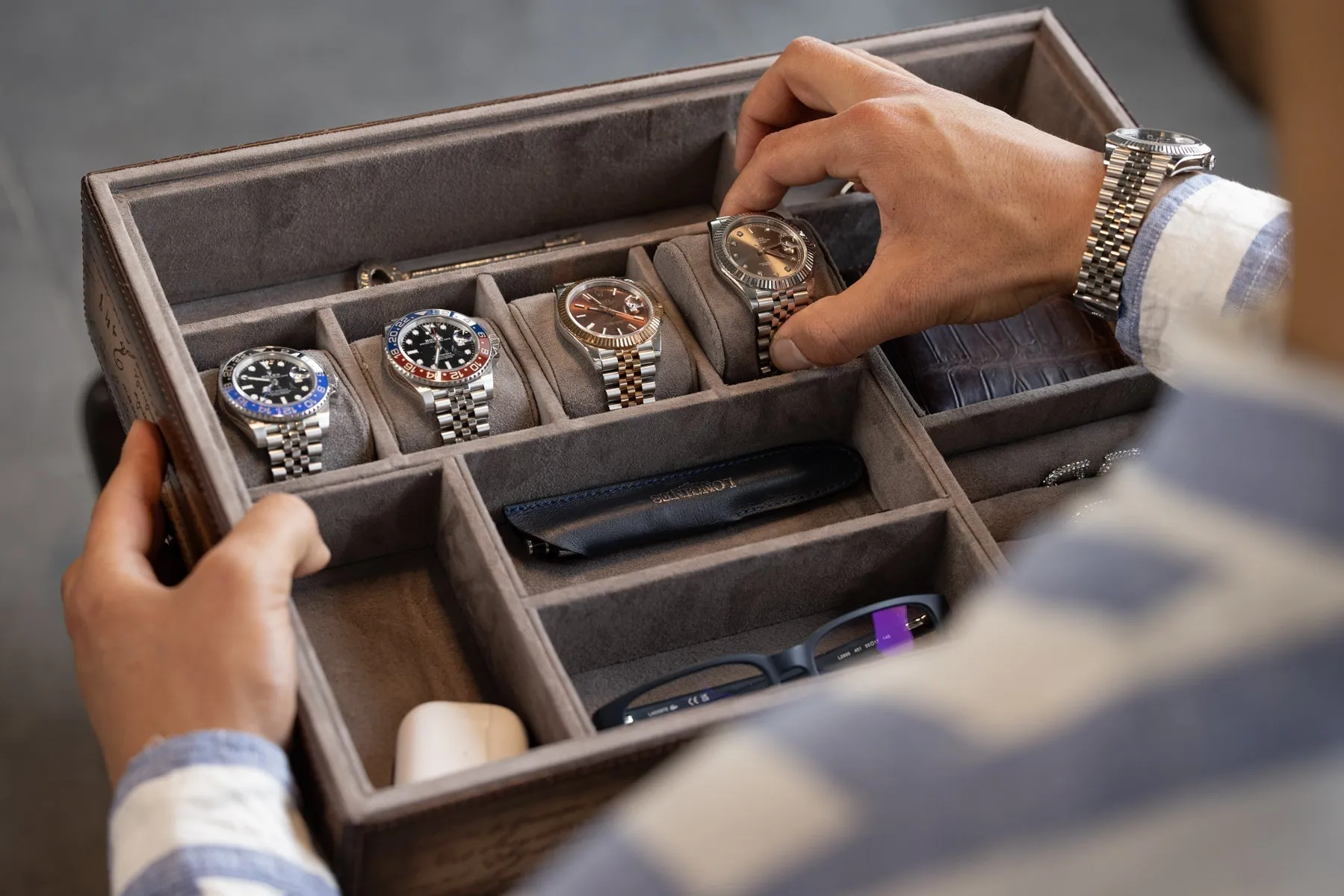 Barhion Daily Routines Tray - Parchment Patina Java Brown
