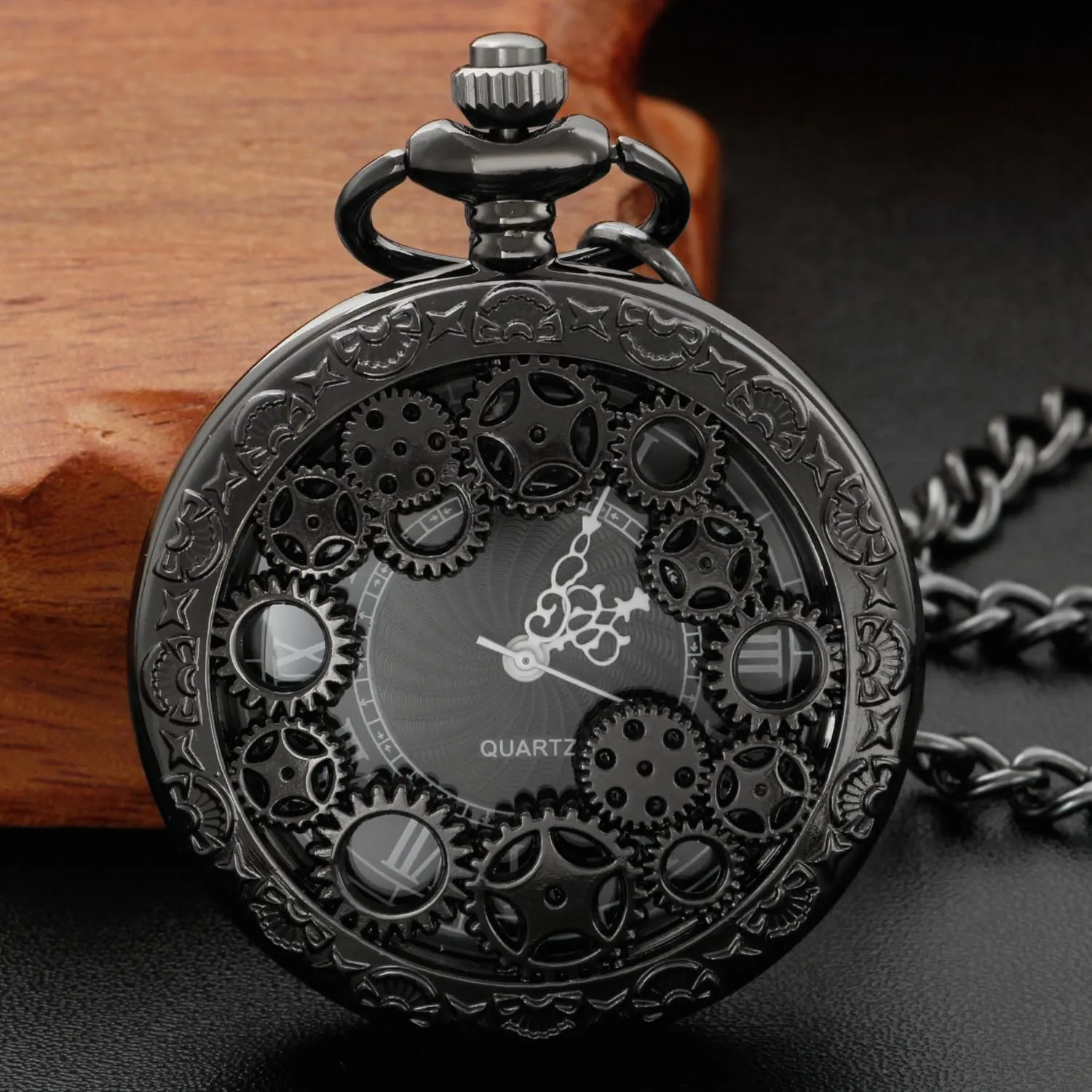 Gear Hollow Pattern Pocket Watch White Roman Numeral Scale Quartz Pocket Watches for Men with Chain