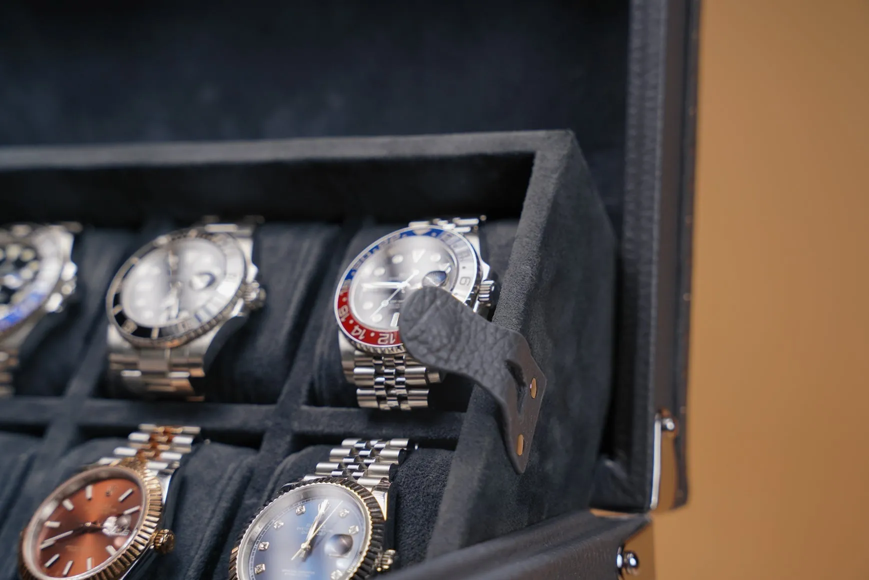 Petra Watch Case - Togo Dark Grey