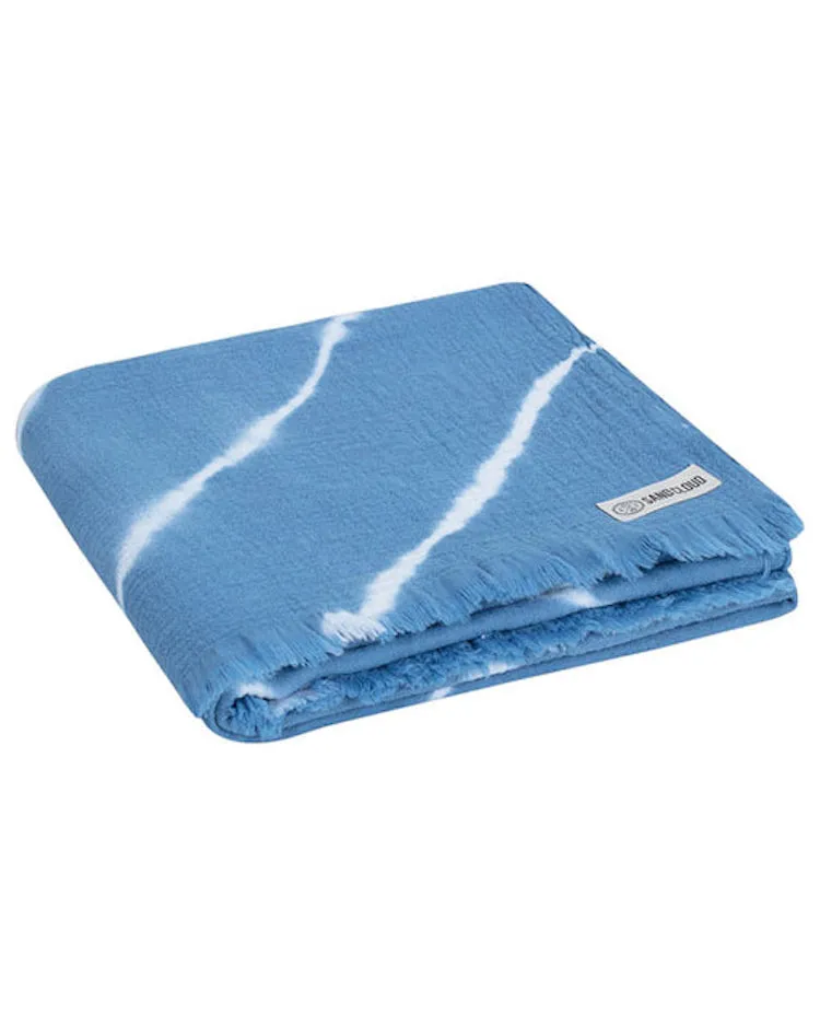 Shock Waves Beach Towel