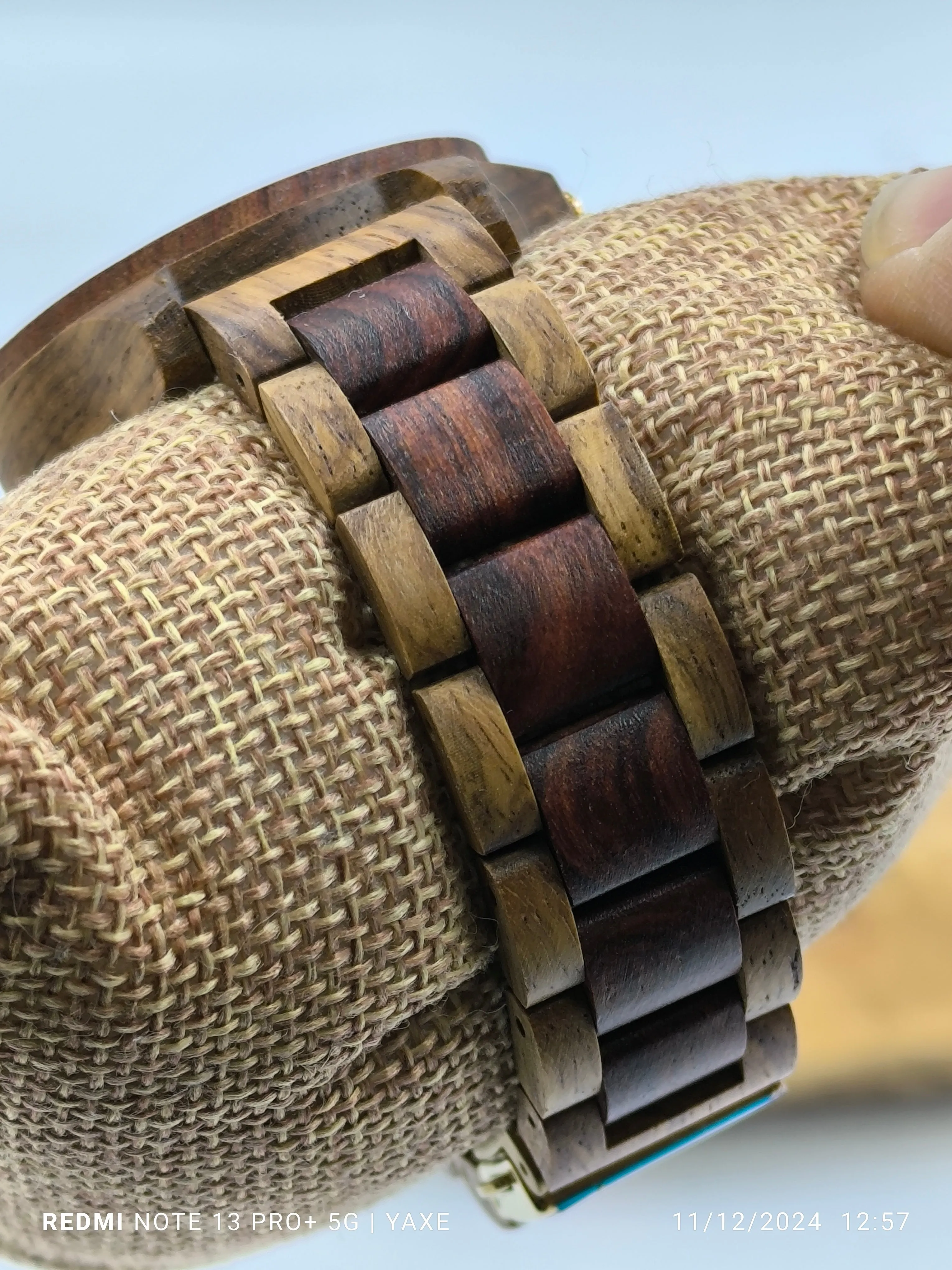 Unisex BEWELL wooden watch with date and moon phase